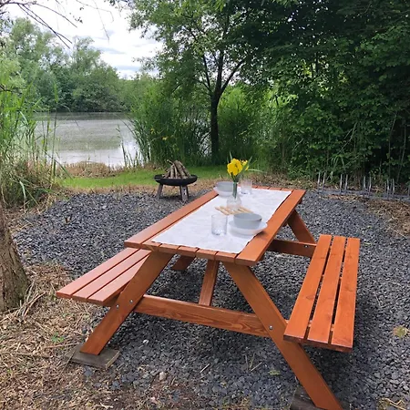 Lisci Jezero 캠프장 Ústí nad Labem
